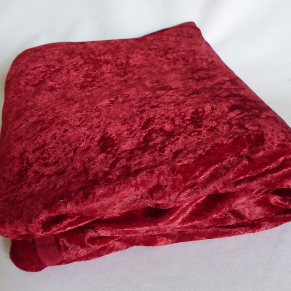 NEW 5 YARDS DEEP RED CRUSHED VELVET LUXURIOUS VISCOSE ON COTTON BASE FABRIC YARD - Picture 1 of 8